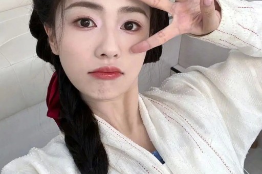 娱乐圈一天三个大瓜真是一个比一个离谱周也恋情曝光！
