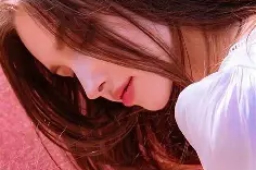 闫学晶直播“哭穷”引风波 道歉被指“知道疼了而非知道错了”